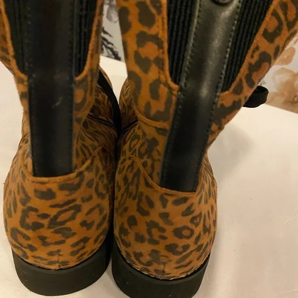 Women’s Donald J. Pliner Cheetah Print Boots Size 8.5 - Picture 5 of 9